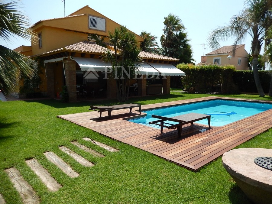 pineda luxury villas en valencia con piscina lujo inmobiliaria
